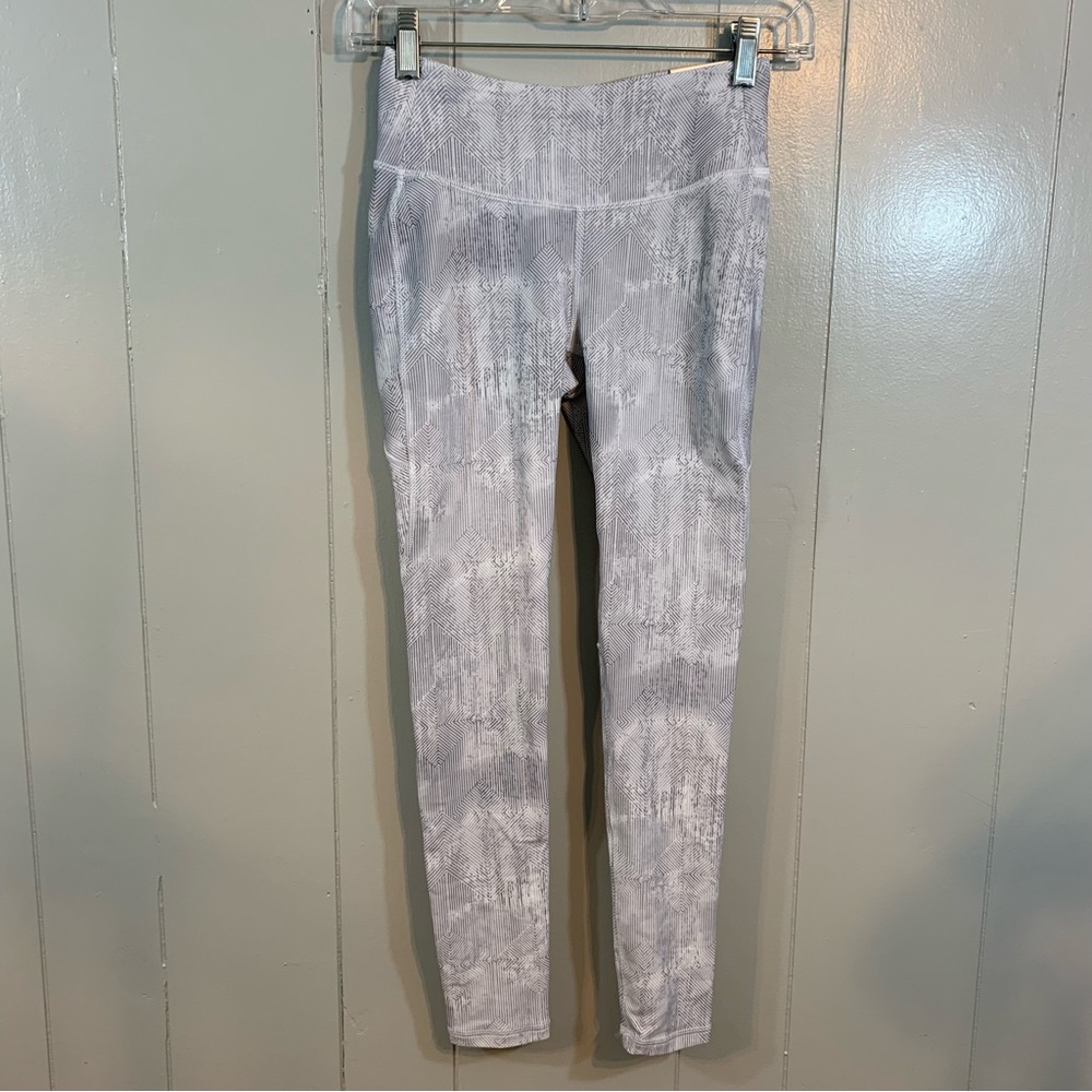 Calia Energize Mid Rise 7/8 Ankle Gray Chevron Full Coverage Leggings XS NEW